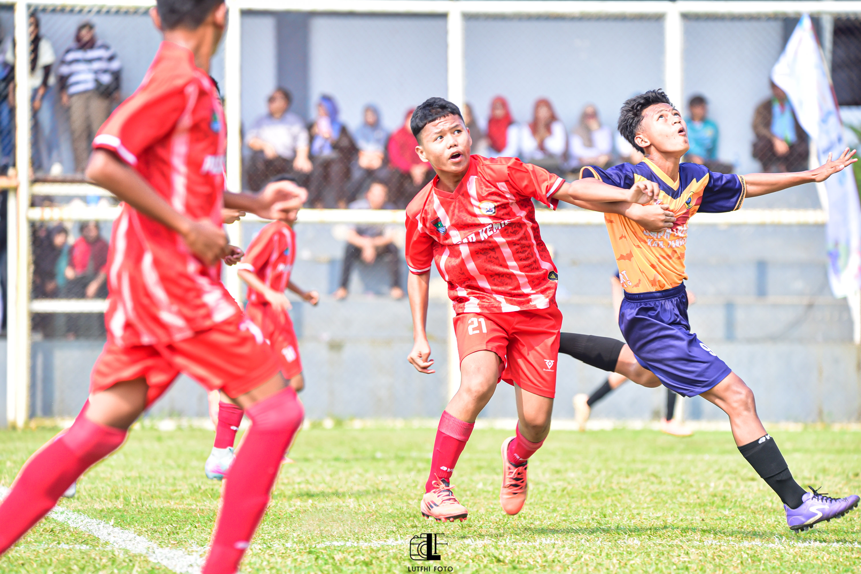 Siswa SMPN 1 Pasarkemis Turut Harumkan Kecamatan dalam Kejuaraan Sepak Bola Sekabupaten