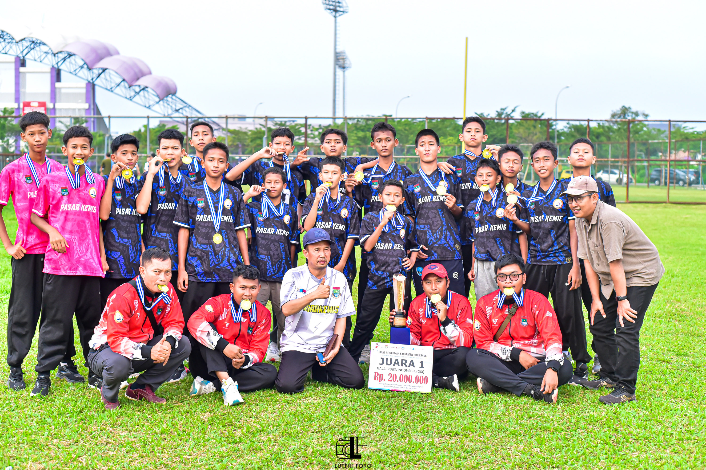 Siswa SMPN 1 Pasarkemis Turut Harumkan Kecamatan dalam Kejuaraan Sepak Bola Sekabupaten