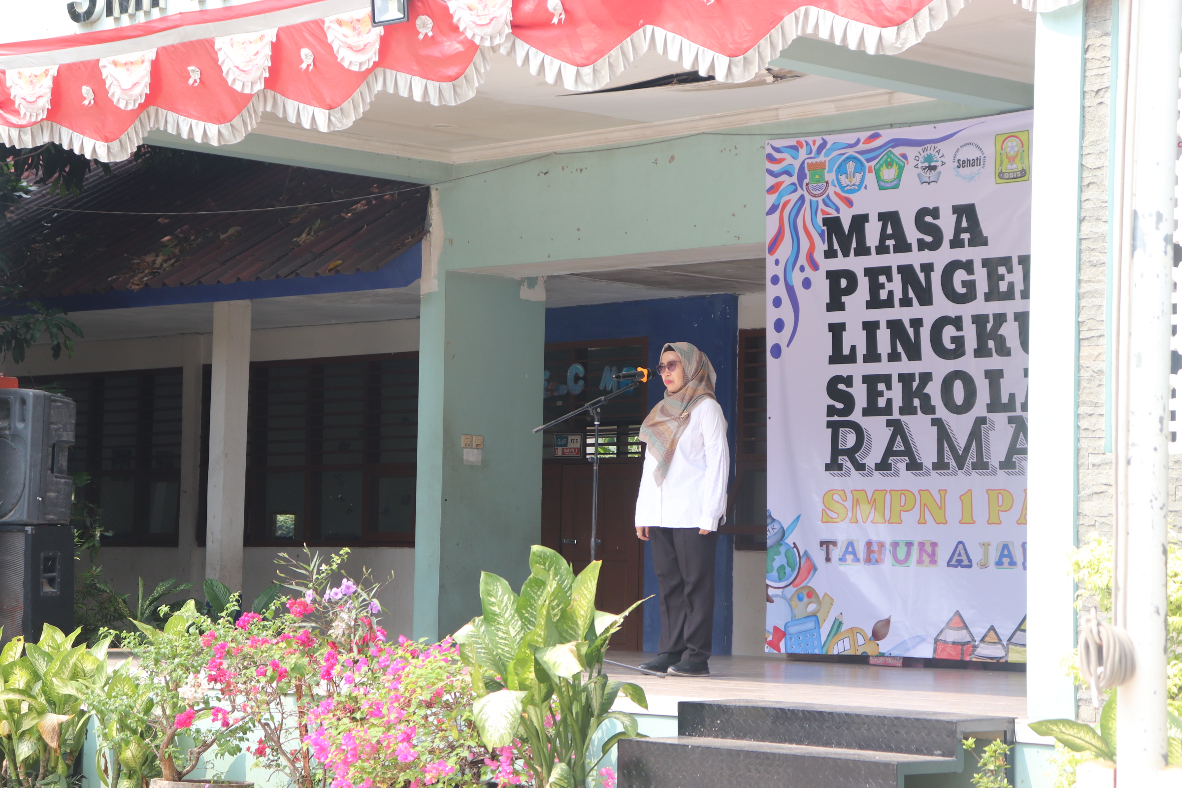 SMPN 1 Pasarkemis Sambut Siswa Baru dengan