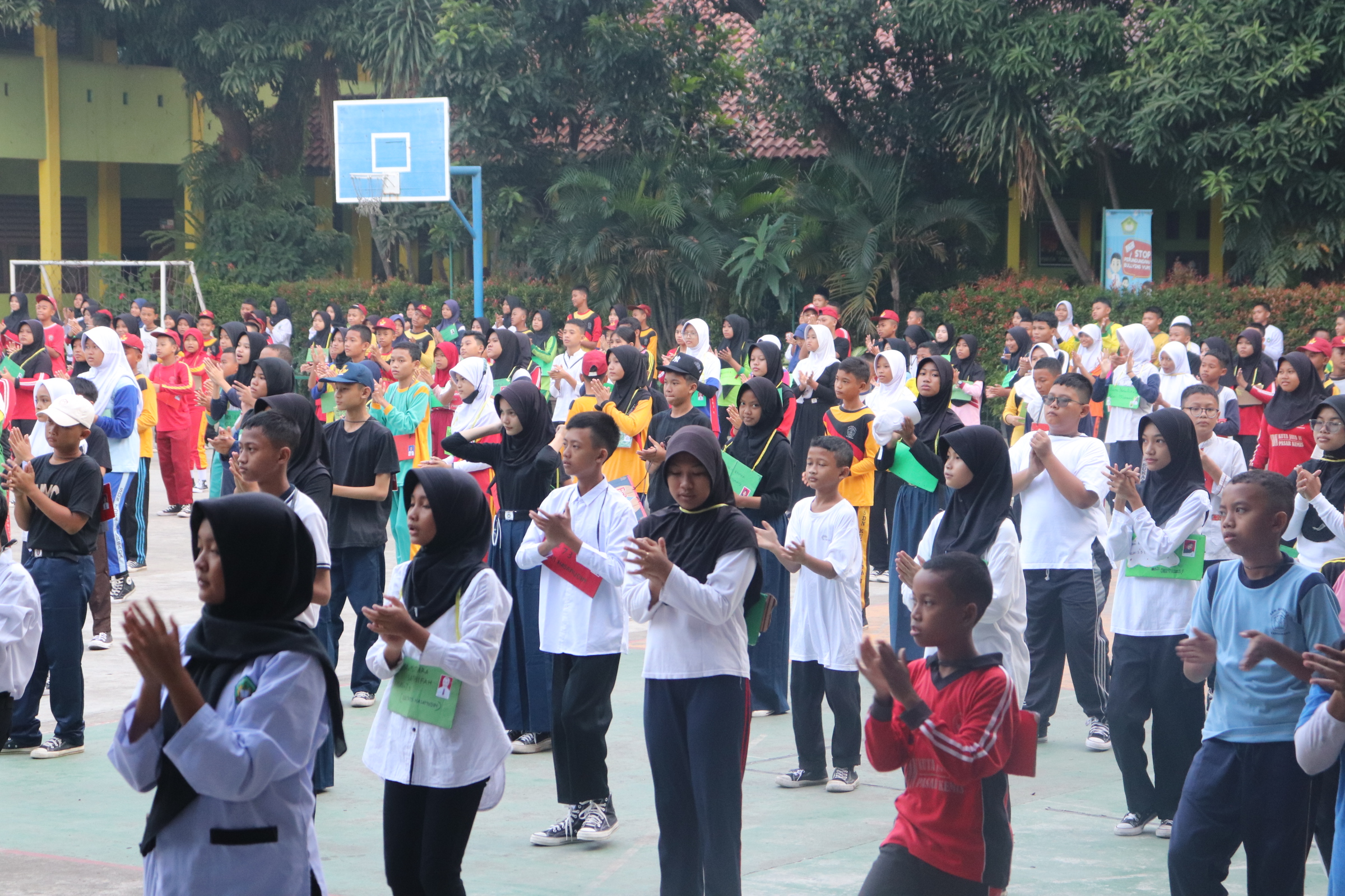 SMPN 1 Pasarkemis Sambut Siswa Baru dengan